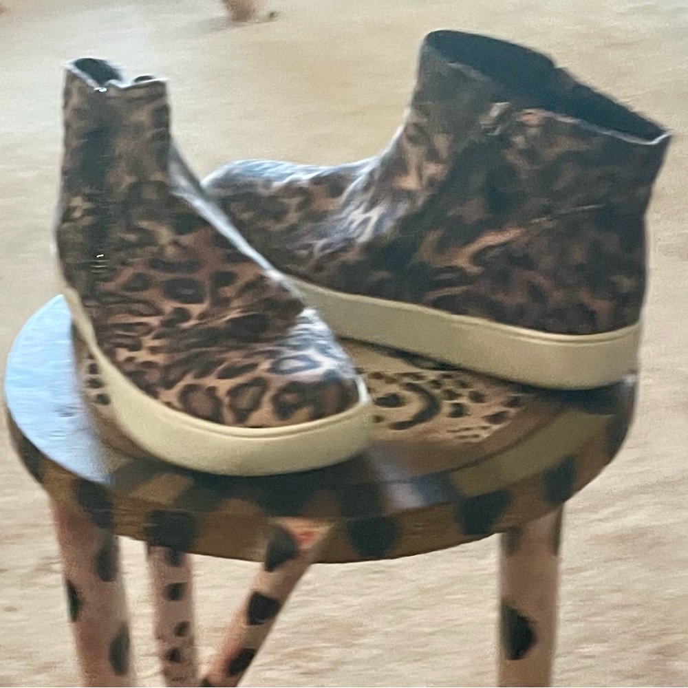 Leopard sneakers